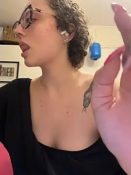 ladyturtle live cam on StripChat