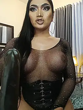 AluraXJhanson live cam on StripChat