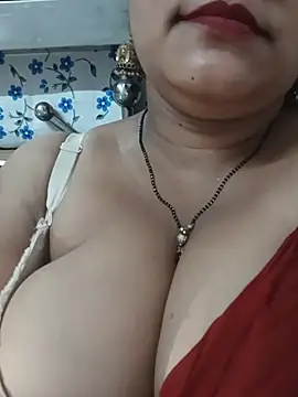 Nyra-23 live cam on StripChat