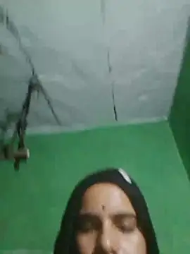Sandhya14A live cam on StripChat