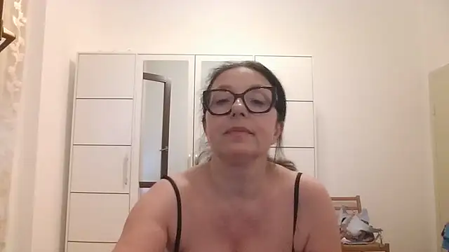 Miasexmilf live cam on StripChat