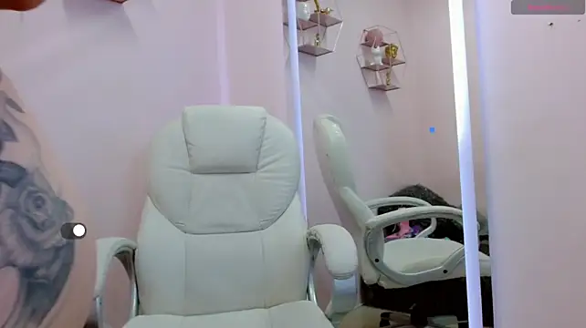 SHARONCUTE_F1 live cam on StripChat