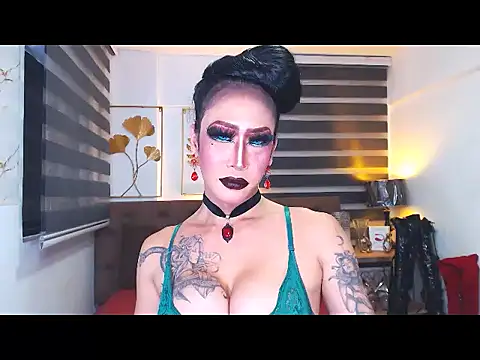 DominateMistressTania live cam on StripChat