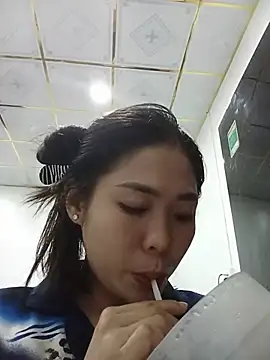 Poly_baby live cam on StripChat