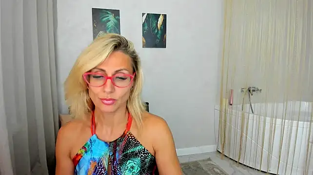 MuseOfStage live sex cam