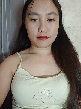 Cherry-squirtt live cam on StripChat