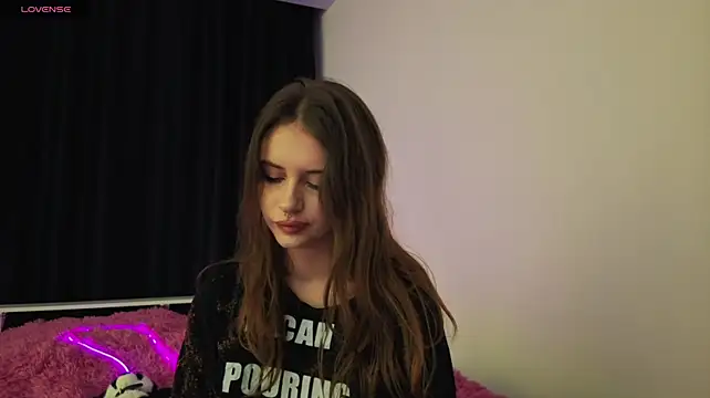 evvaavve live cam on StripChat