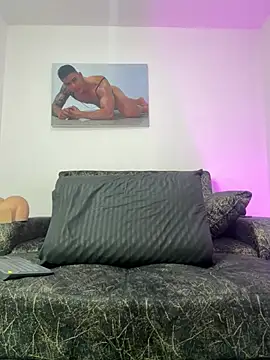 BrayaanFit live cam on StripChat