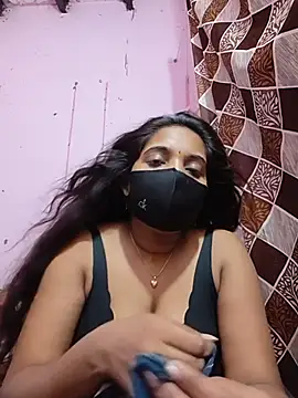 Sassy_kinjal live cam on StripChat