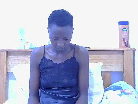 zuhura69 live cam on StripChat
