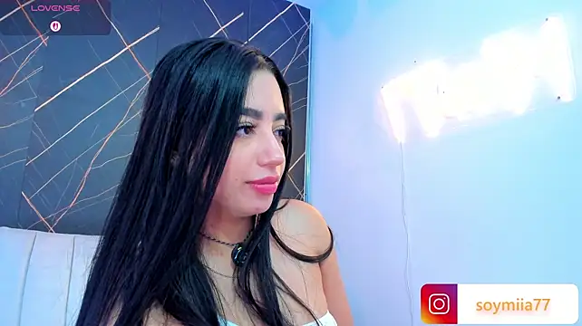 Miia77_ live cam on StripChat