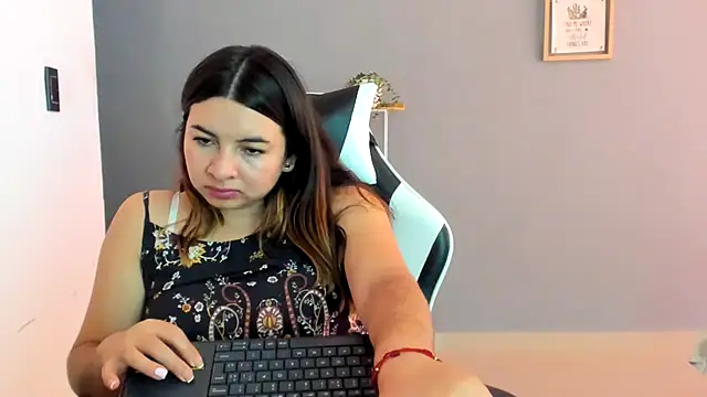 __Emma__11__Lecat_ live cam on StripChat