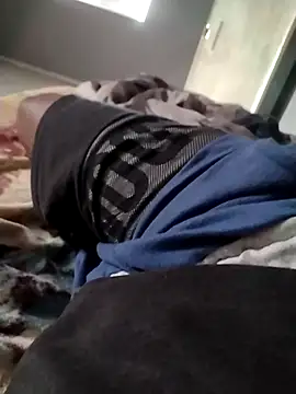 j0a0m live cam on StripChat