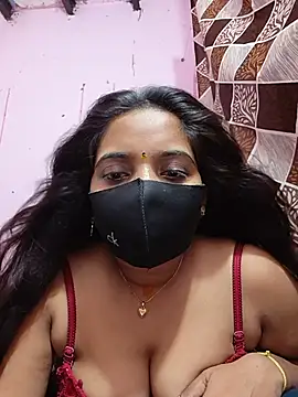 Sassy_kinjal live cam on StripChat