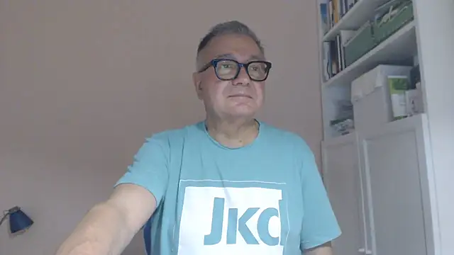 YOU6me live cam on StripChat