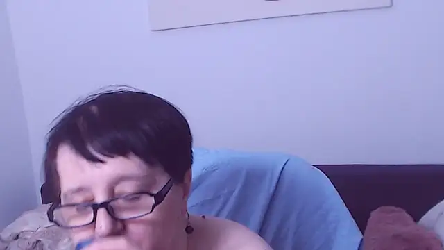 ChristaRose live cam on StripChat