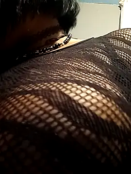 AmazonianMistress live cam on StripChat
