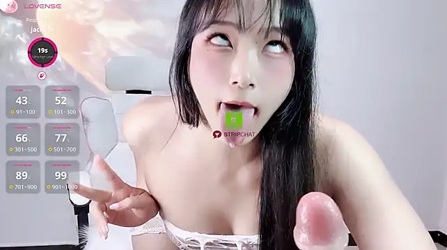 ice1-1e live cam on StripChat