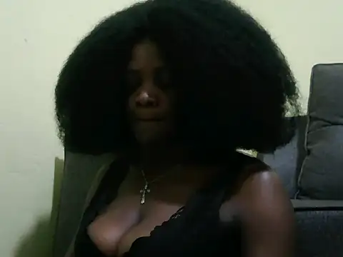naughty_renny live cam on StripChat