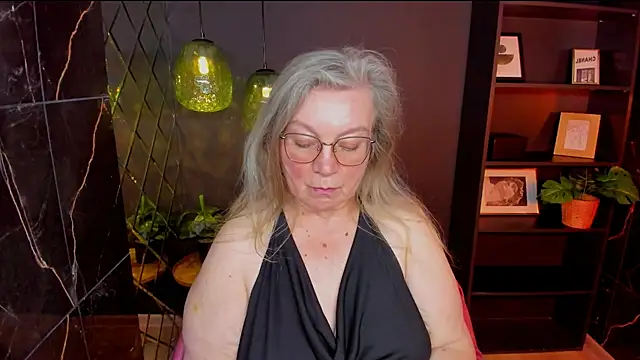 NataliMellow live cam on StripChat