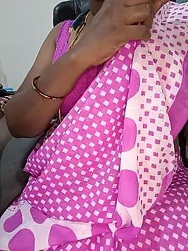 Tamil-hotwife live cam on StripChat