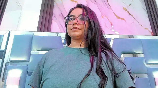 miilaklum live cam on StripChat