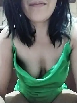 Honeytrap369 live cam on StripChat