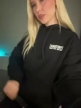 xDinnax live cam on StripChat
