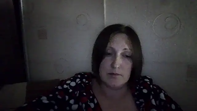 AllaSowinskaya live cam on StripChat
