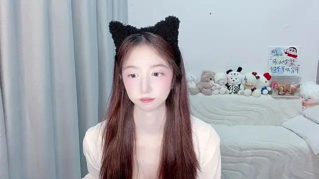 lucky-tt live cam on StripChat