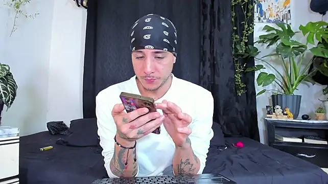 Adam_Borsalino live sex cam