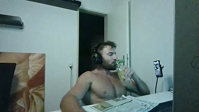 alpha-hunk live cam on StripChat