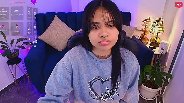 nicemiiaa7_ live cam on StripChat