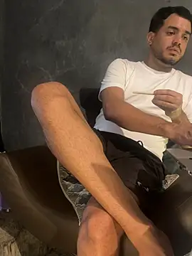 McLovin-10 live cam on StripChat