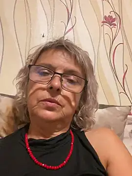 ElizabethGorden live cam on StripChat