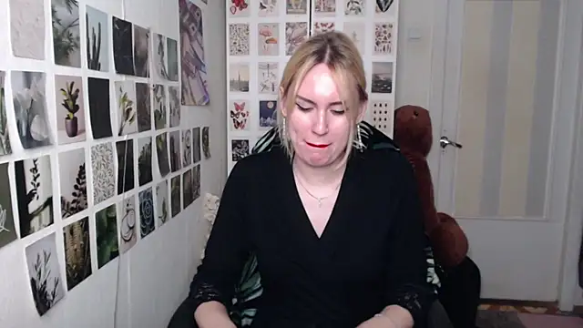 CapriScorpion live sex cam
