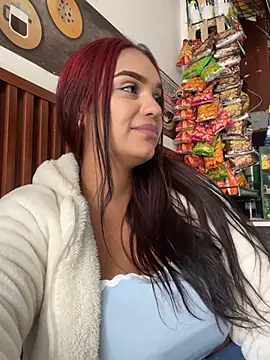 Sara-77 live sex cam