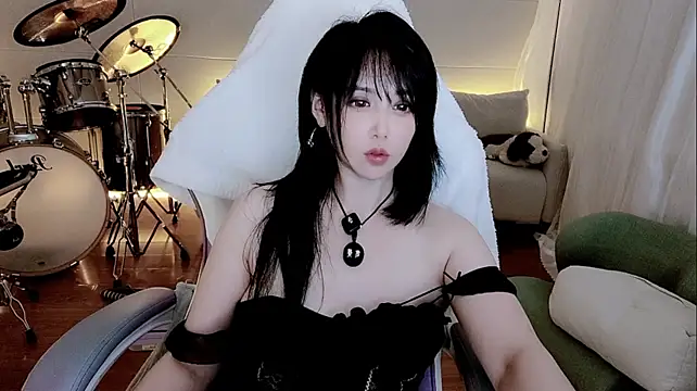 Evangelin-e live sex cam