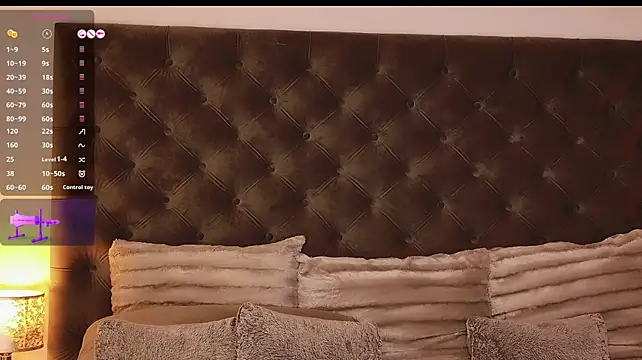 AvaDergan live cam on StripChat