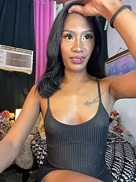 Tarah_victoria_collins live cam on StripChat