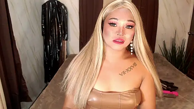 your_Highly_Cherry live sex cam