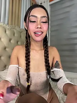 Innocent_yanixx69 live sex cam