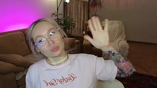 m1lless live cam on StripChat