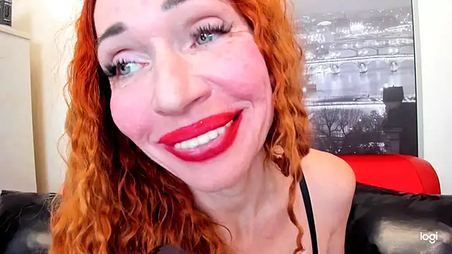 softlysoftlyasbeauty live cam on StripChat