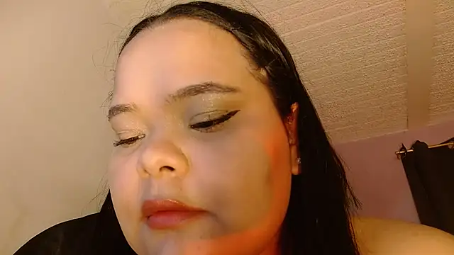 sexychubby___ live cam on StripChat