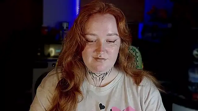 CURVYSAKURA live cam on StripChat