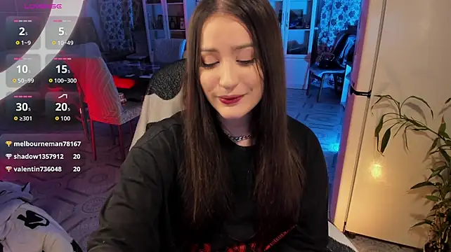 Sserendipityy live cam on StripChat
