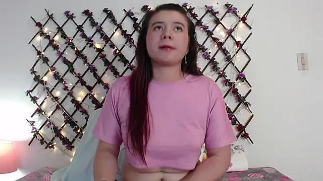 Samantha_Wallker live cam on StripChat
