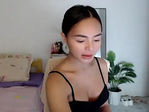 miya_khali live cam on StripChat