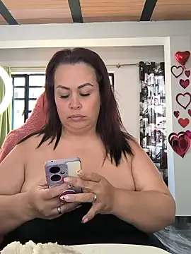 Natymendoza998 live cam on StripChat